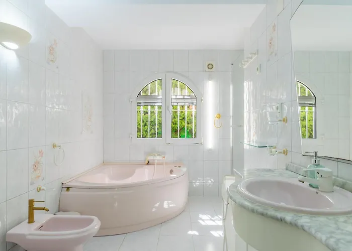 Вилла La Favorita